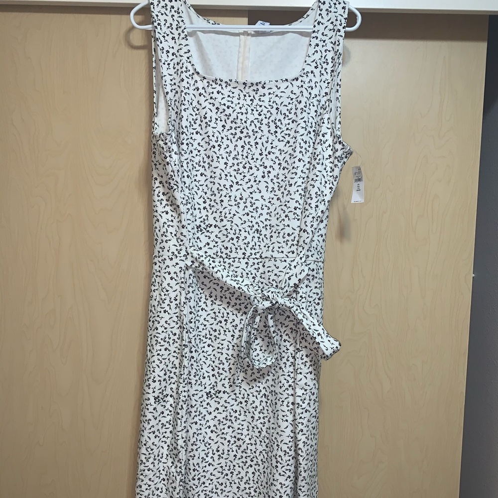 Tie Daisy Dress OLD NAVY